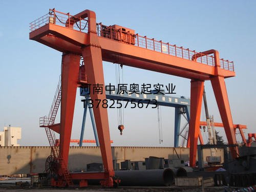 双梁龙门吊型号,性能卓越，引领工业吊装新篇章